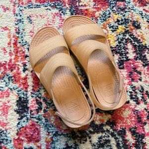 Reef Water Vista “Tinted Sand”